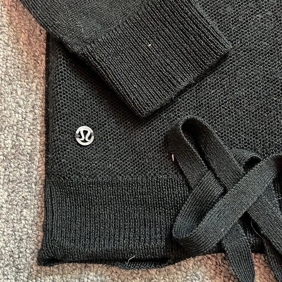 Tied To You—Back Laced Pullover Sweater 2 or 4 EXC - Picture 4 of 6